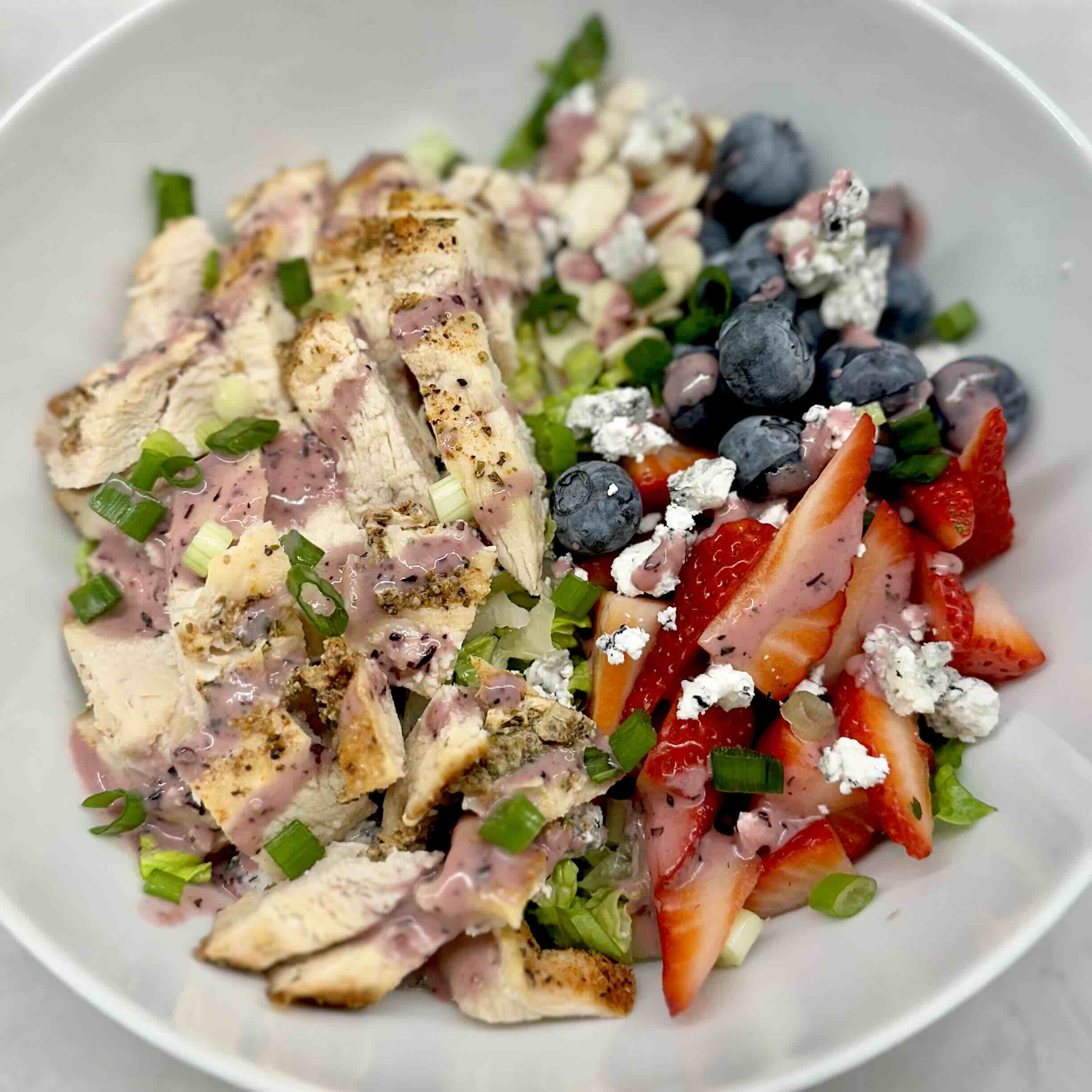 Salad With Berries and Chicken