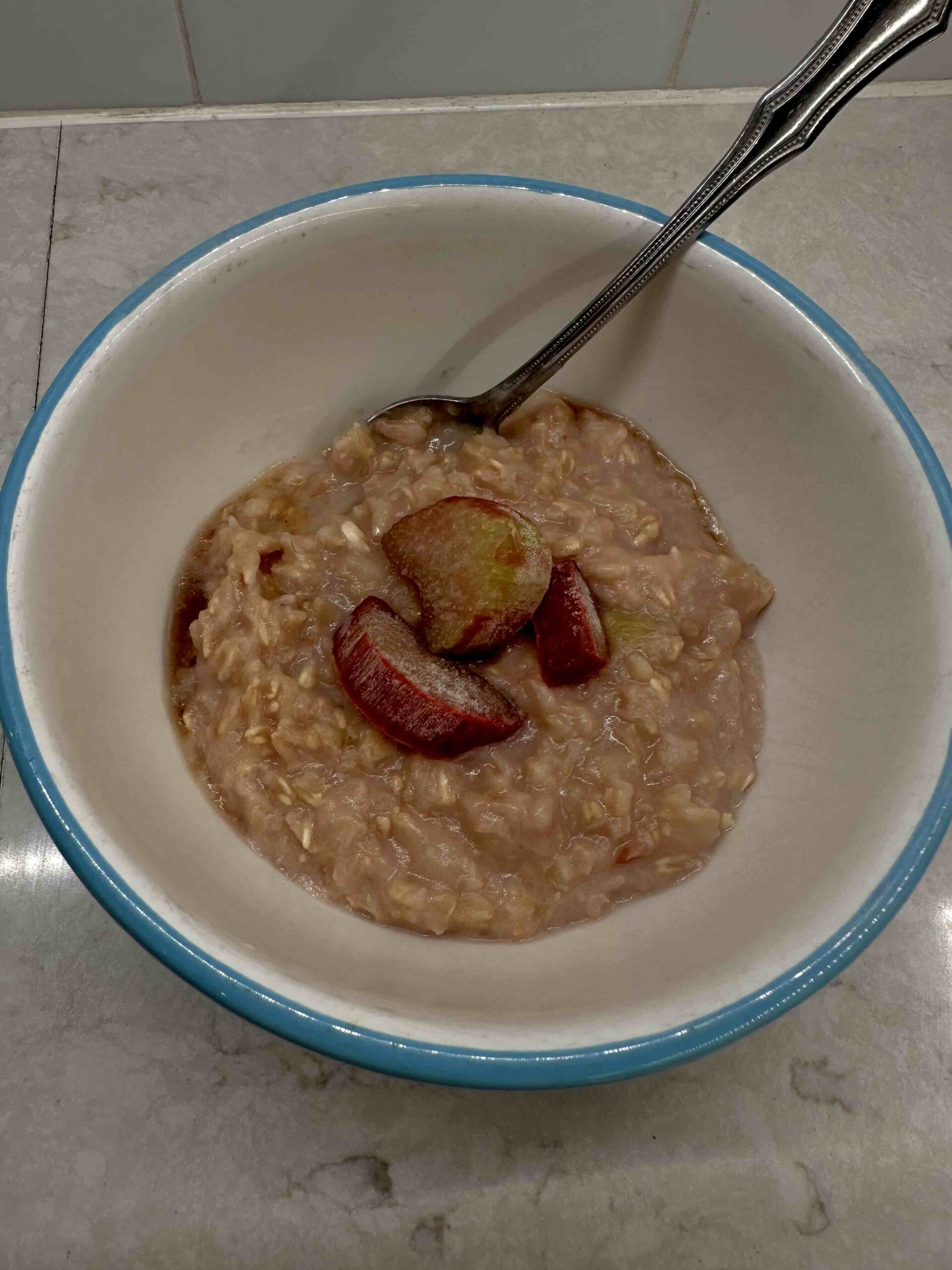 Rhubarb Oats